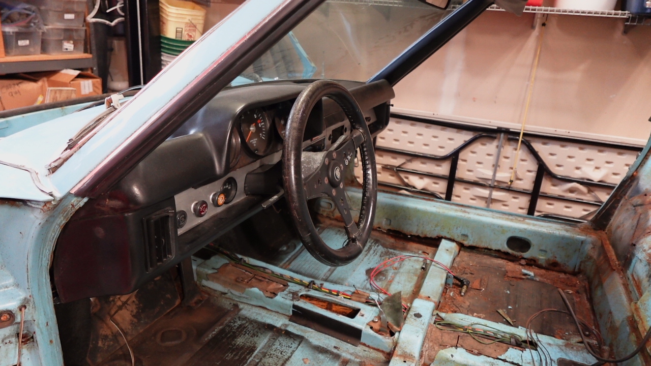 1973 Porsche Project 914 Remove Dash 11-12