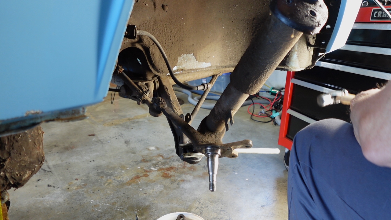 1973 Porsche Project 914 Remove Front Suspension 11-22