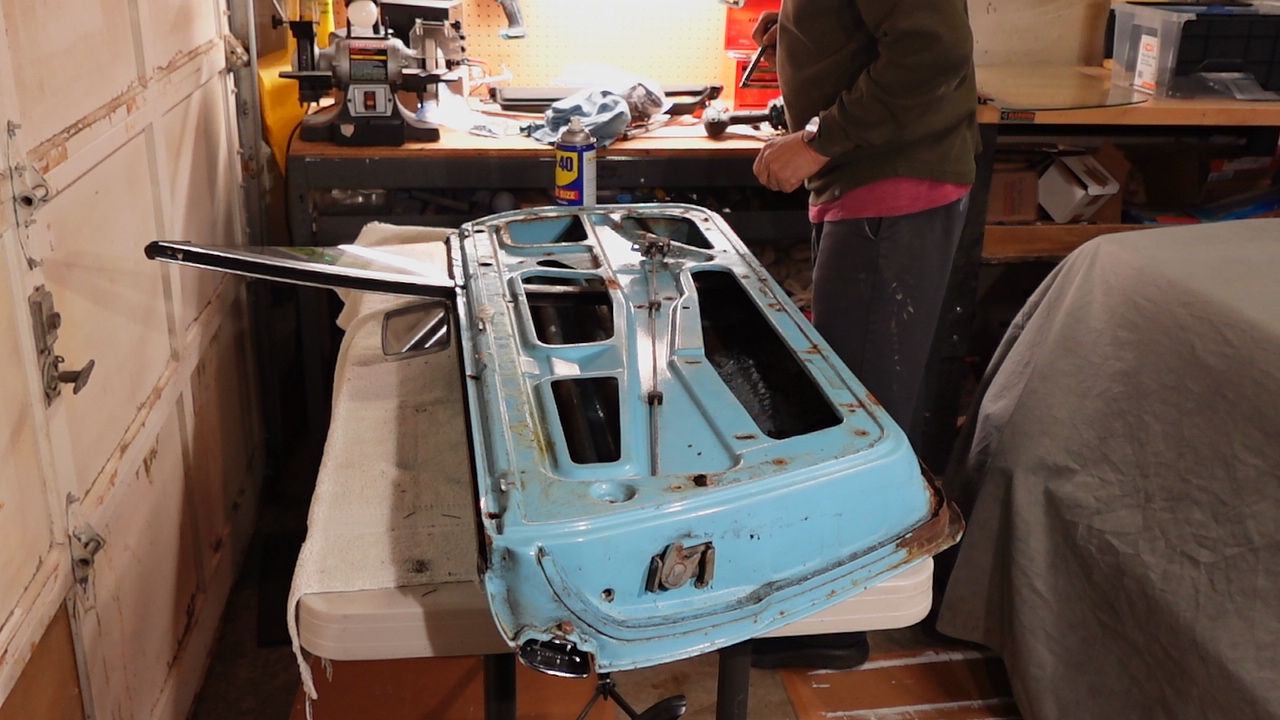 1973 Porsche Project 914 Remove Door 11-3