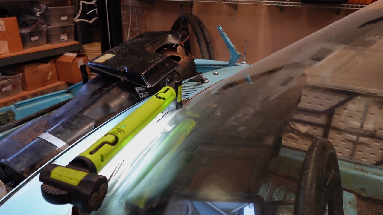 1973 Porsche Project 914 Remove Gas Tank 11-9