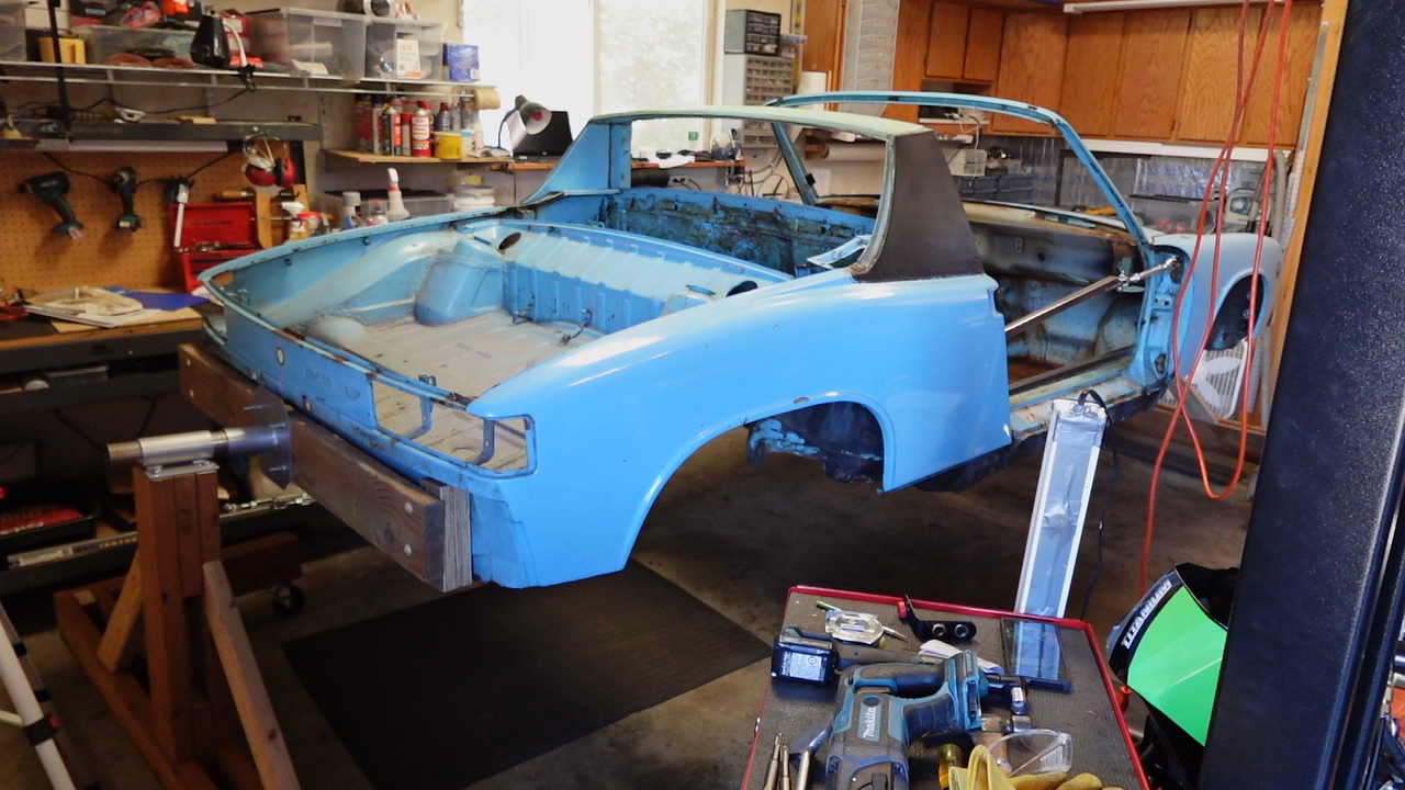 1973 Porsche Project 914 on DIY Rotisserie 11-34