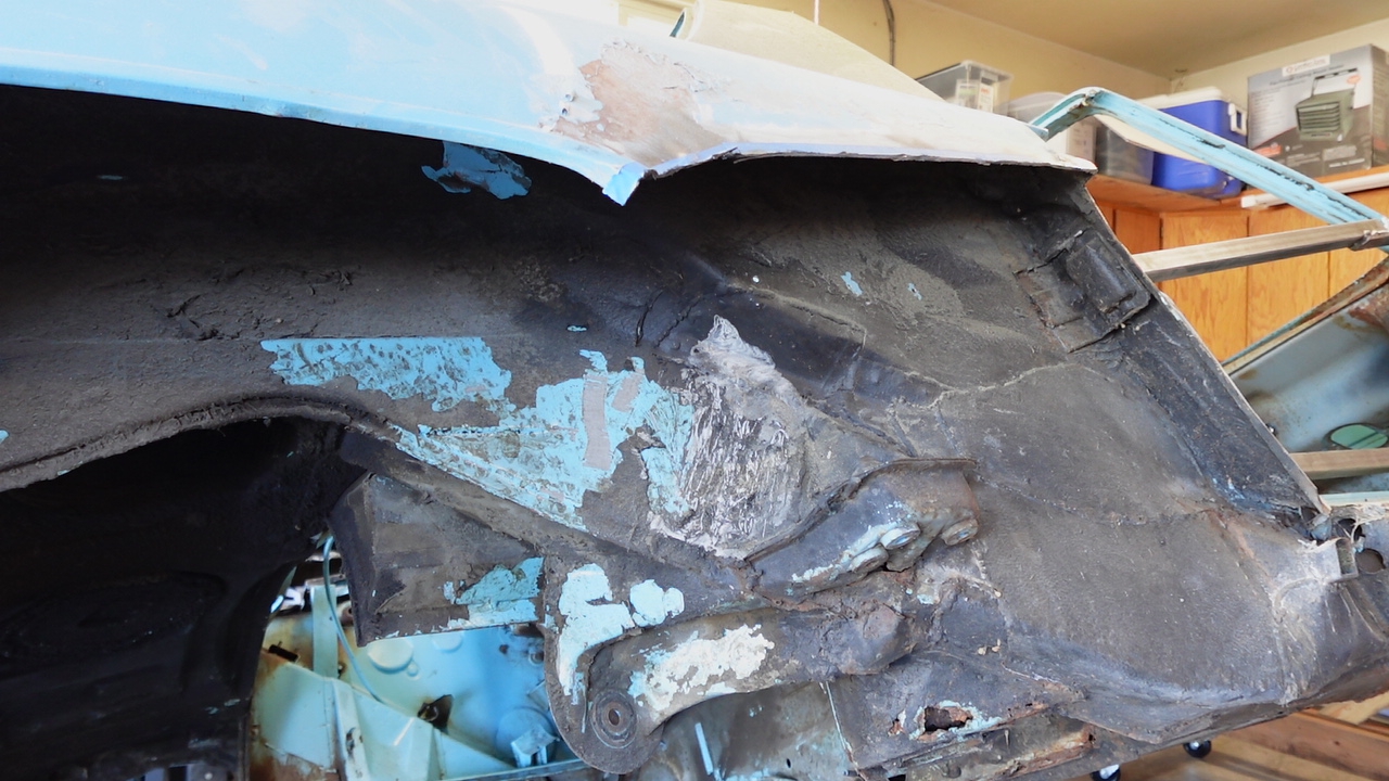 1973 Porsche Project 914 Bad Welding of the Rear Trailing Arm Contact Point 11-41